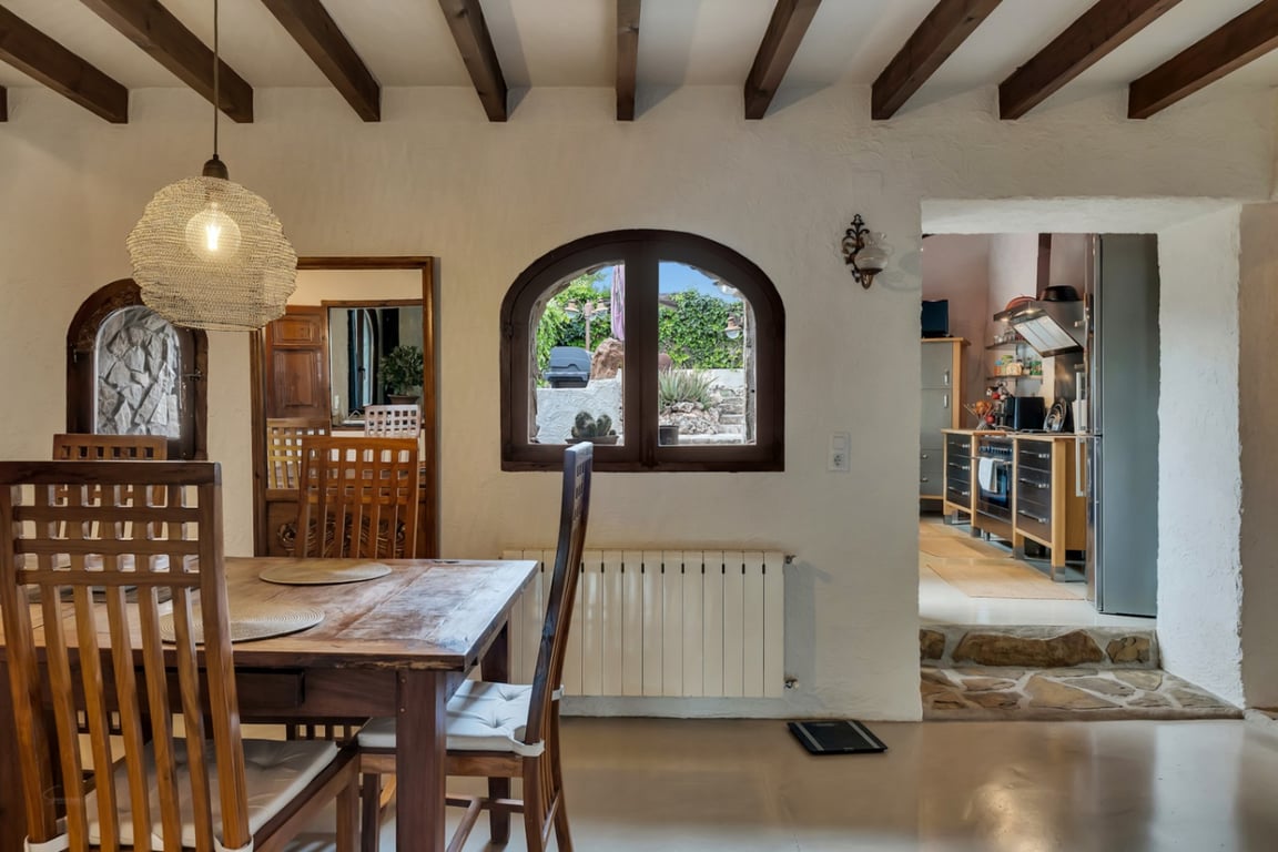 Villa con apartamento de invitados, totalmente renovada y cerca del casco antiguo de Jávea - 12