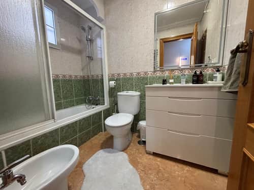 Ruim penthouse-appartement met lift in het hart van Torrevieja — foto 24