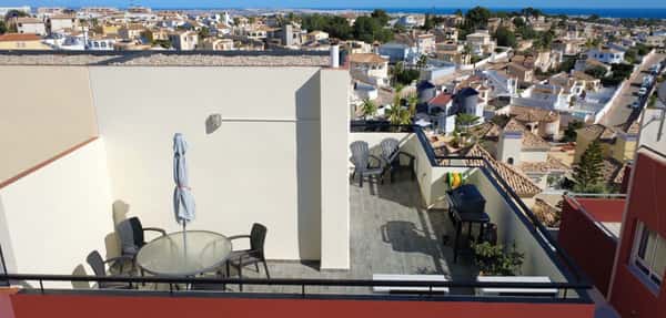Rijwoning met 3 slaapkamers in Orihuela Costa
