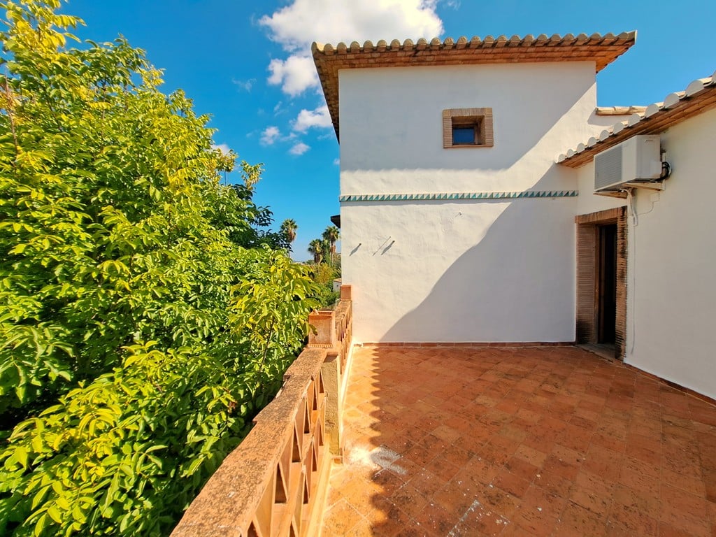 Villa familiar con piscina en venta en Orba - 40
