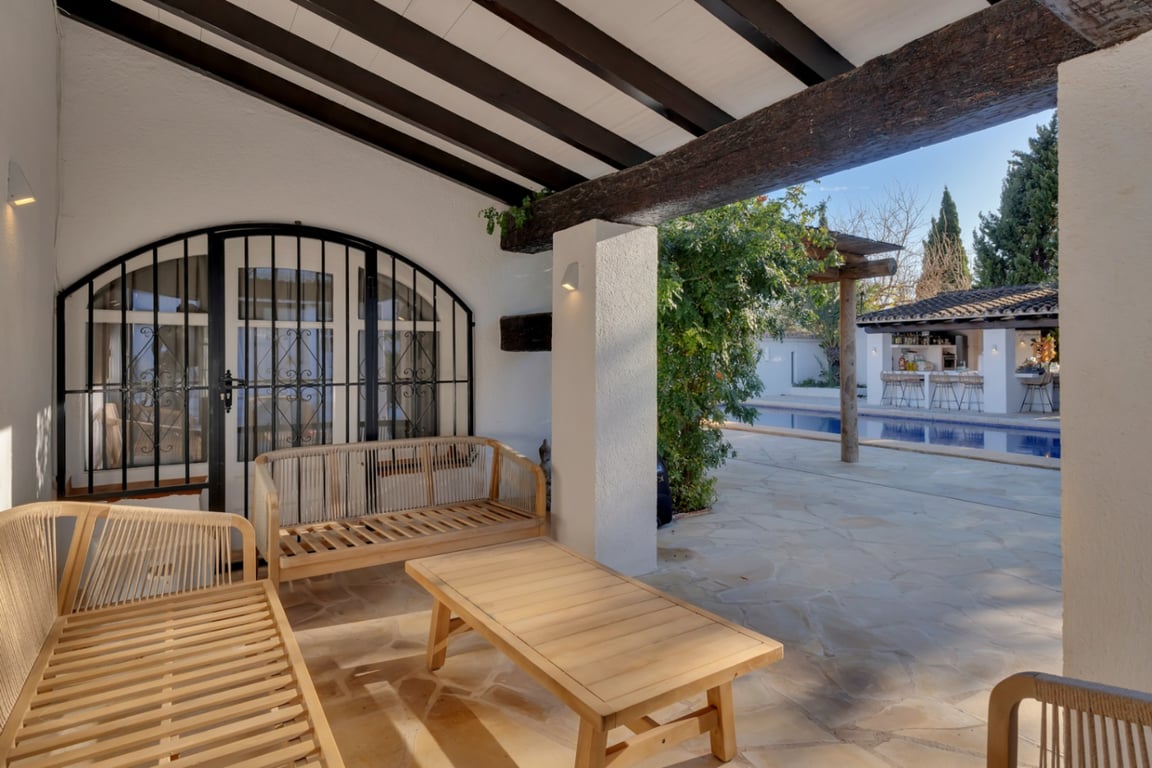 Exclusiva finca completamente reformada con gran parcela de 11.367 m2 - 27