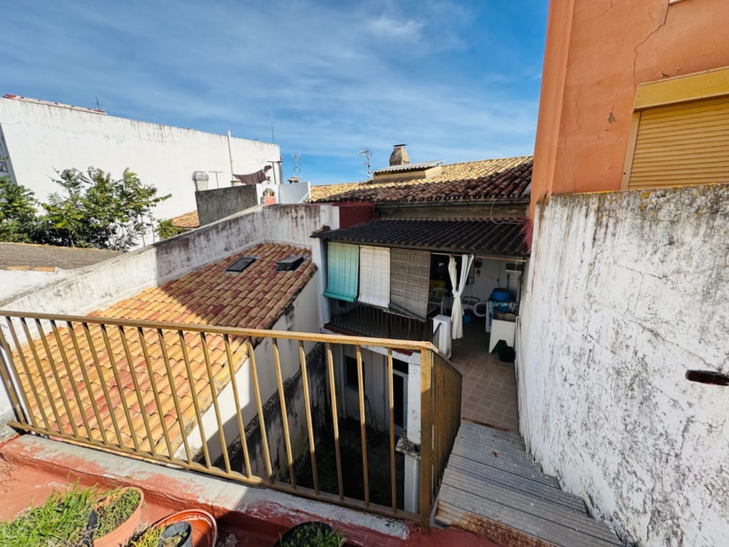 Casa de dos plantas en el centro de Orba (Alicante) - 25