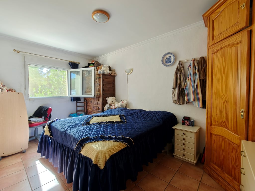 Villa privada a la venta de 5 dormitorios en Els Poblets con piscina climatizada y apartamento independiente - 8