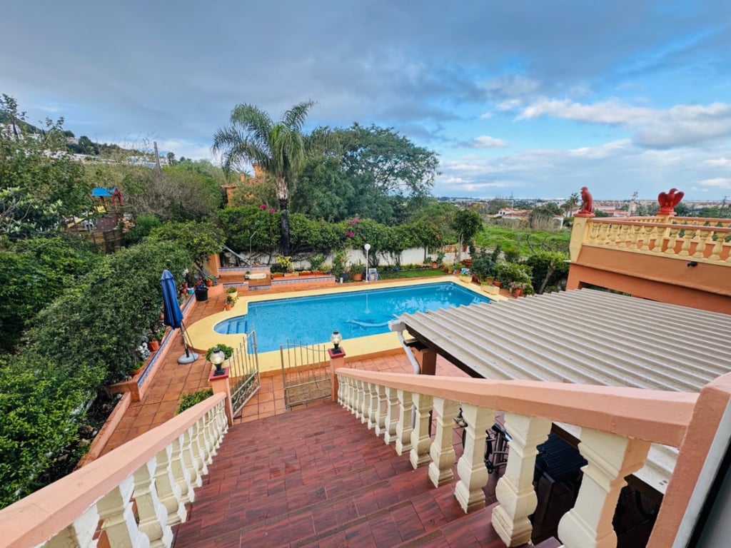 Dénia. Chalet amplio con vistas al mar en venta - 34