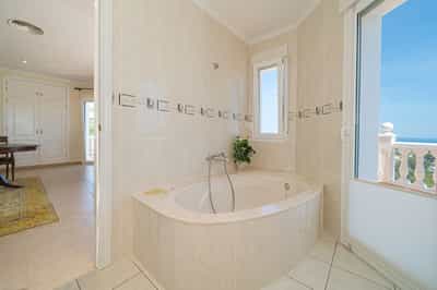 Property R4639753