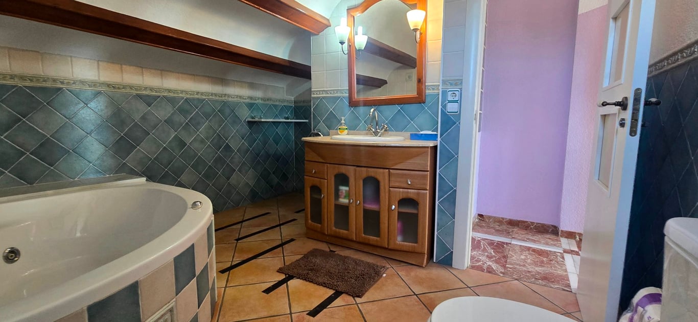 Property #RH21330 - 26