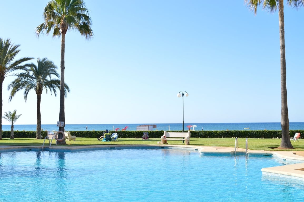 Apartamento 2 dormitorios con vistas al mar en venta en Dénia - 11