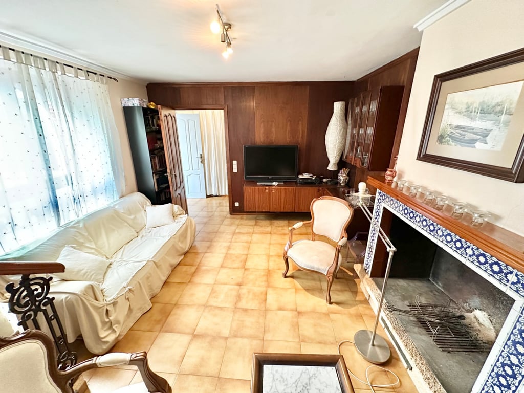 Encantadora casa de pueblo con gran patio interior en el centro de Pego. - 15