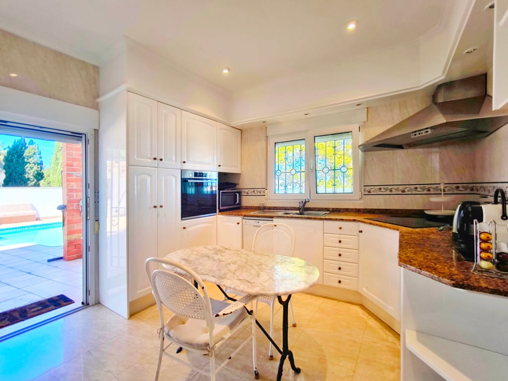 Villa con apartamento de invitados y vistas al mar en Dénia - 37