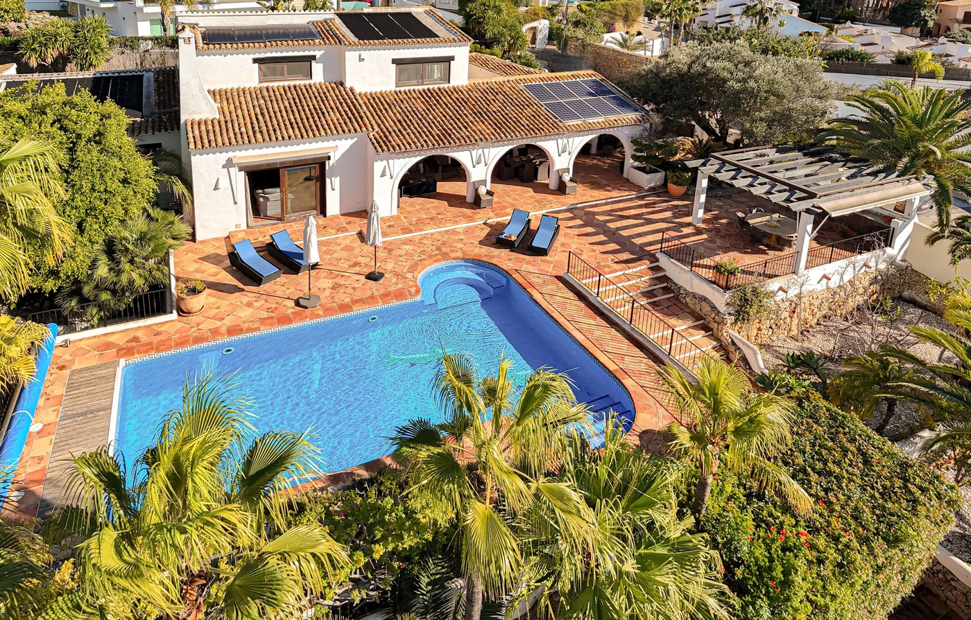 South-facing Mediterranean Villa in El Portet, Moraira