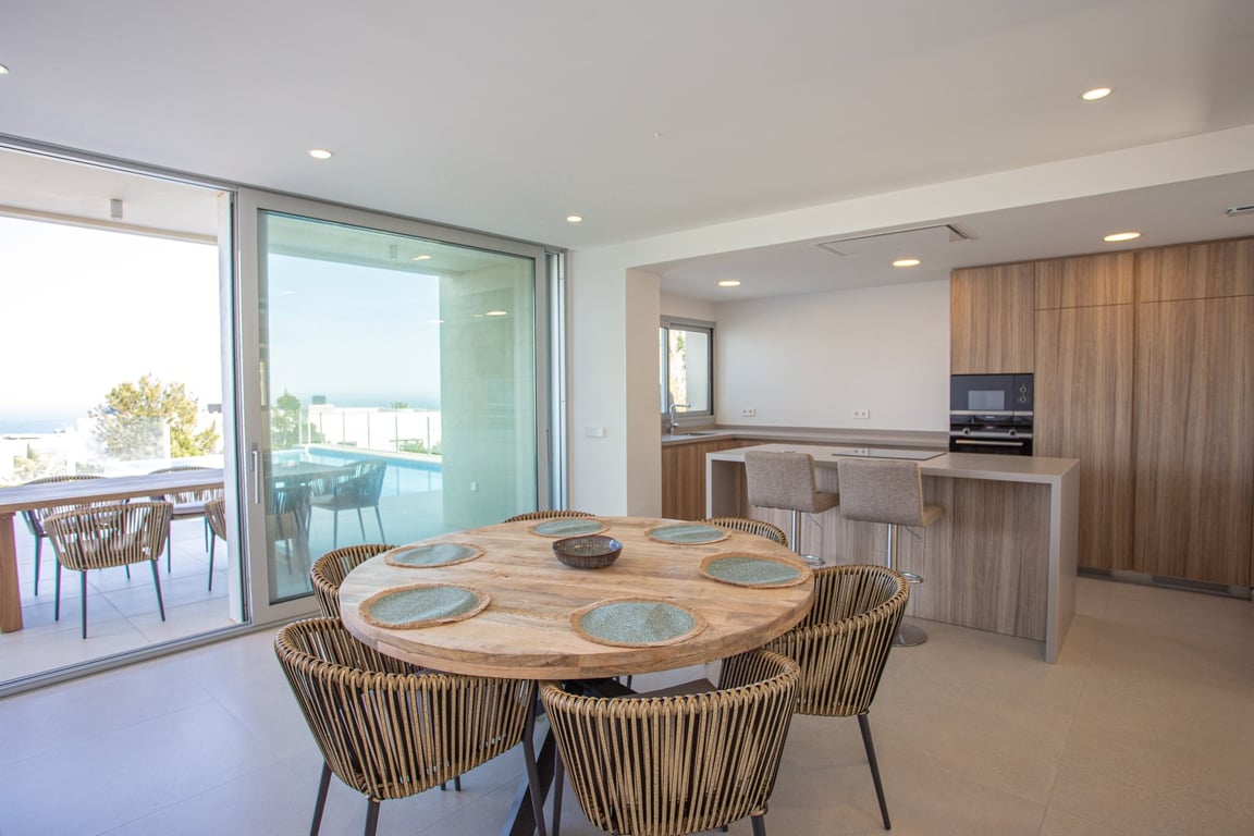4-bed Villa in Benitachell photo 6