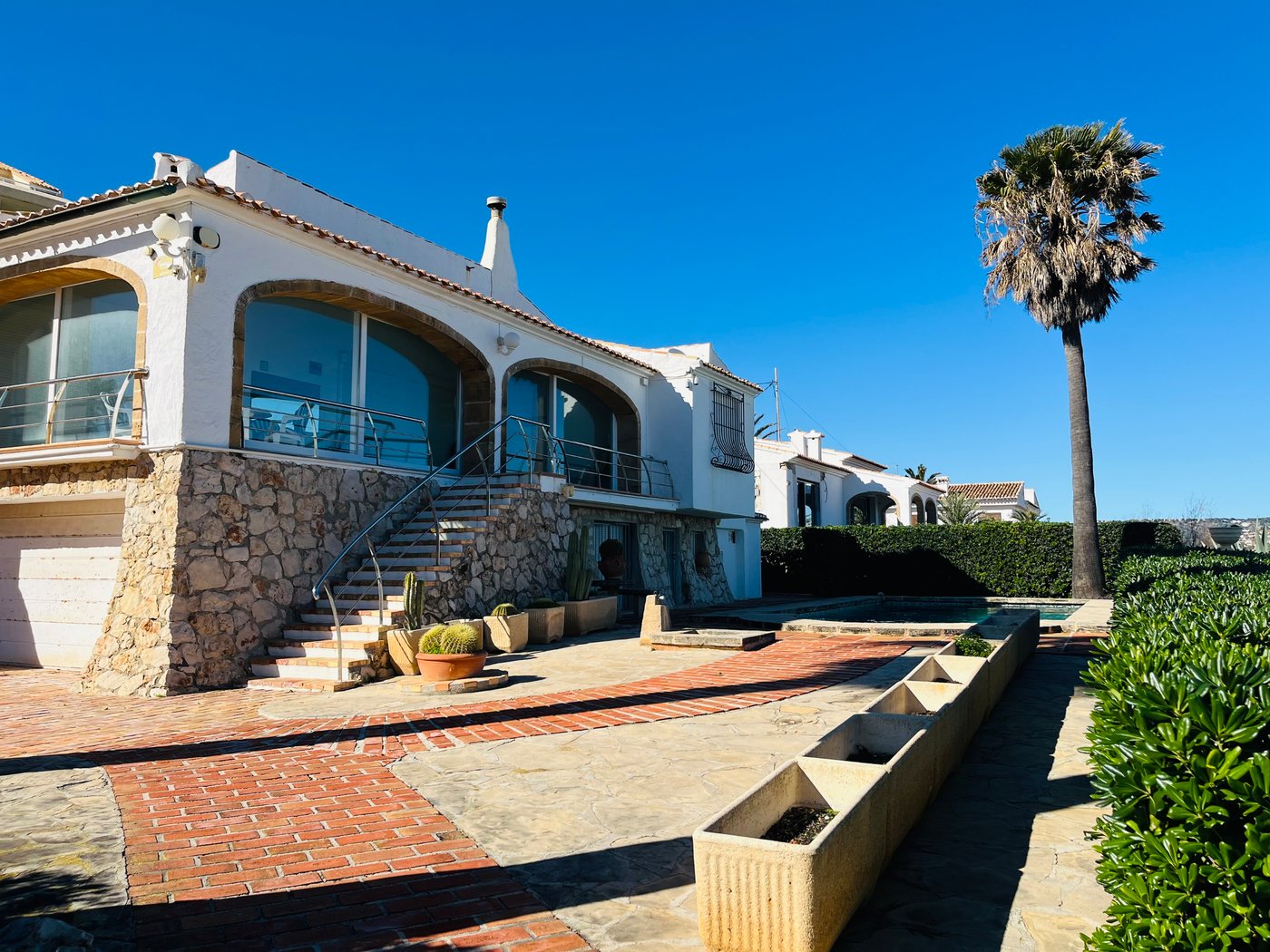 Villa de lujo frente al mar en Jávea — 6 hab · 5 baños · 2.100.000 €