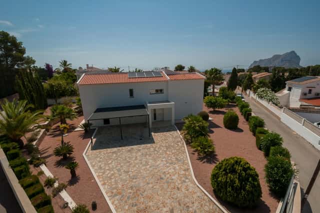 Villa con terraza en Calpe, 4 dorm., 243m²