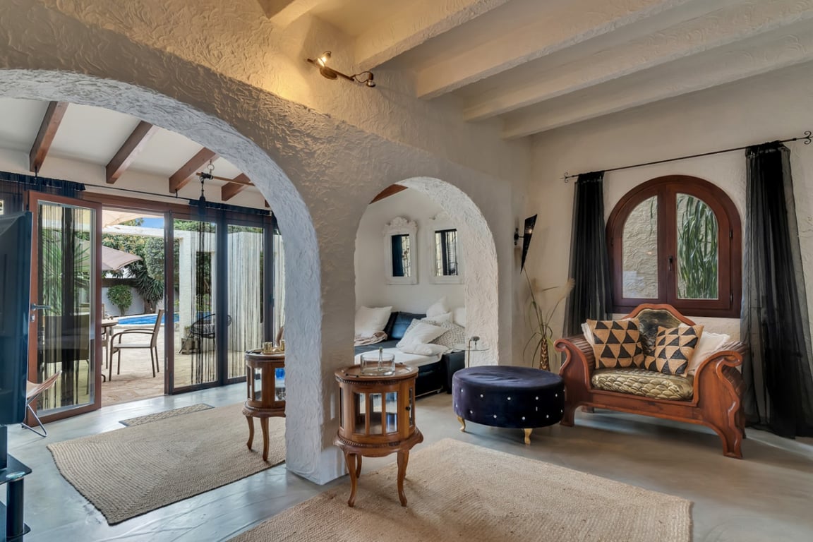 Villa con apartamento de invitados, totalmente renovada y cerca del casco antiguo de Jávea - 8