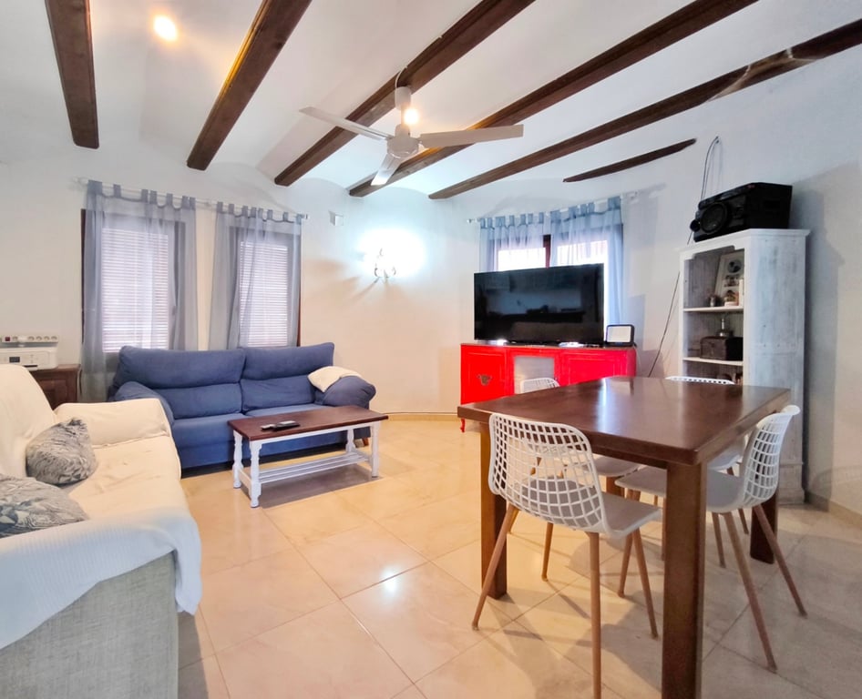 Chalet con dos apartamentos de invitados en el Montgó - 8