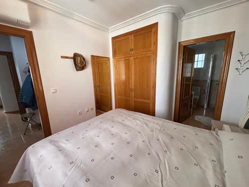 Ruim penthouse-appartement met lift in het hart van Torrevieja — foto 22