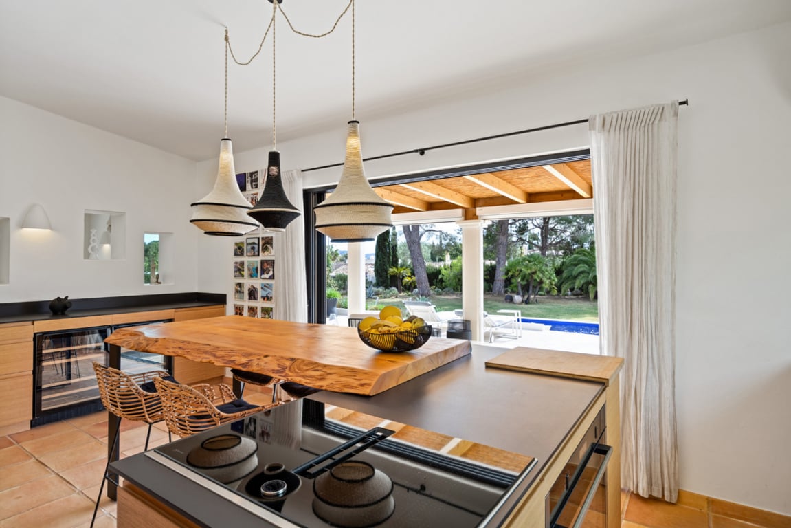 Villa reformada en la zona del montgo con casa independiente para invitados - 8