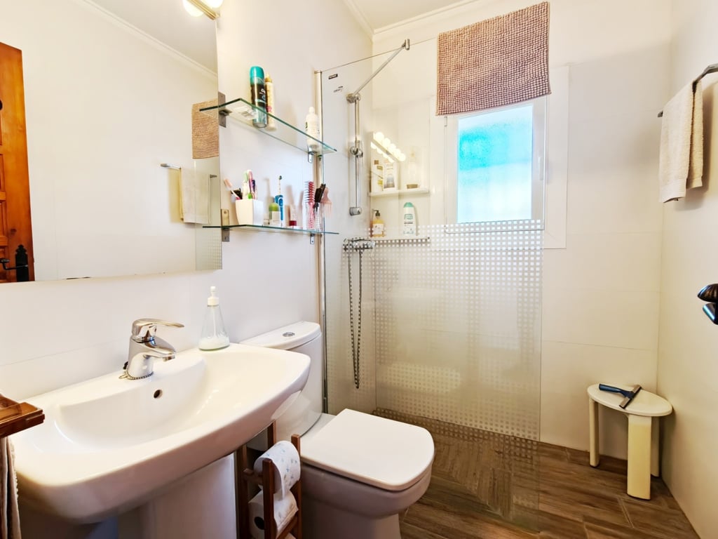 Vila en venda al cor del nucli antic de Jávea amb vistes al mar i parcel·la privada - 36