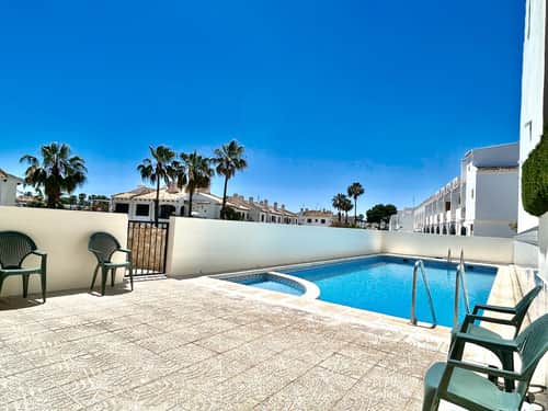 Rijwoning met 3 slaapkamers in La Zenia — foto 4