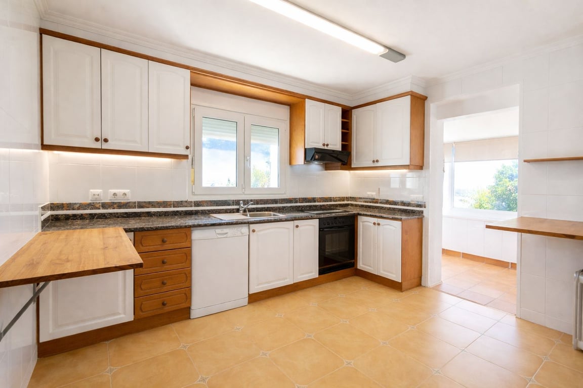 Villa de 3 dormitorios, apartamento de invitados y vistas al mar en el Montgó, Dénia - 11