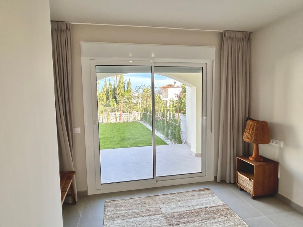 Apartamento planta baja con piscina en Denia - 8