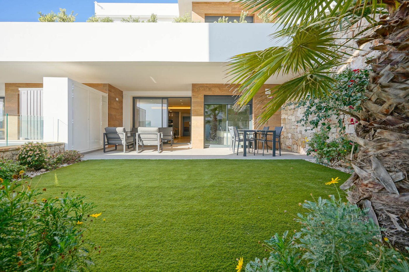 Villa Zirkonia — Sunny 2‑bedroom apartment in Cumbre del Sol