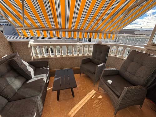 Ruim penthouse-appartement met lift in het hart van Torrevieja — foto 13