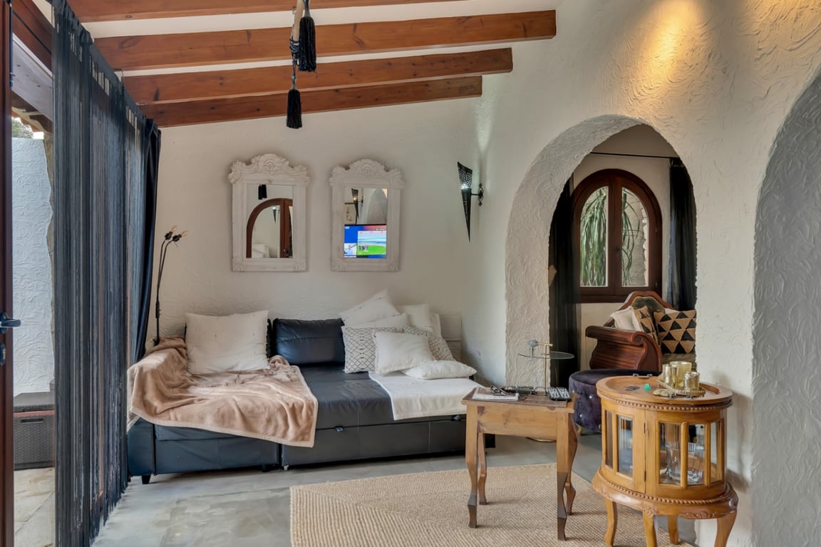 Villa con apartamento de invitados, totalmente renovada y cerca del casco antiguo de Jávea - 20