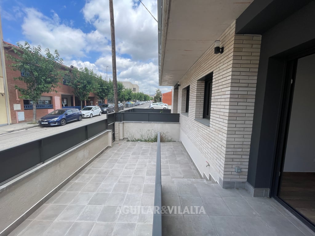 PIS EN PLANTA BAIXA AMB TERRASSA PER ESTRENAR - 3