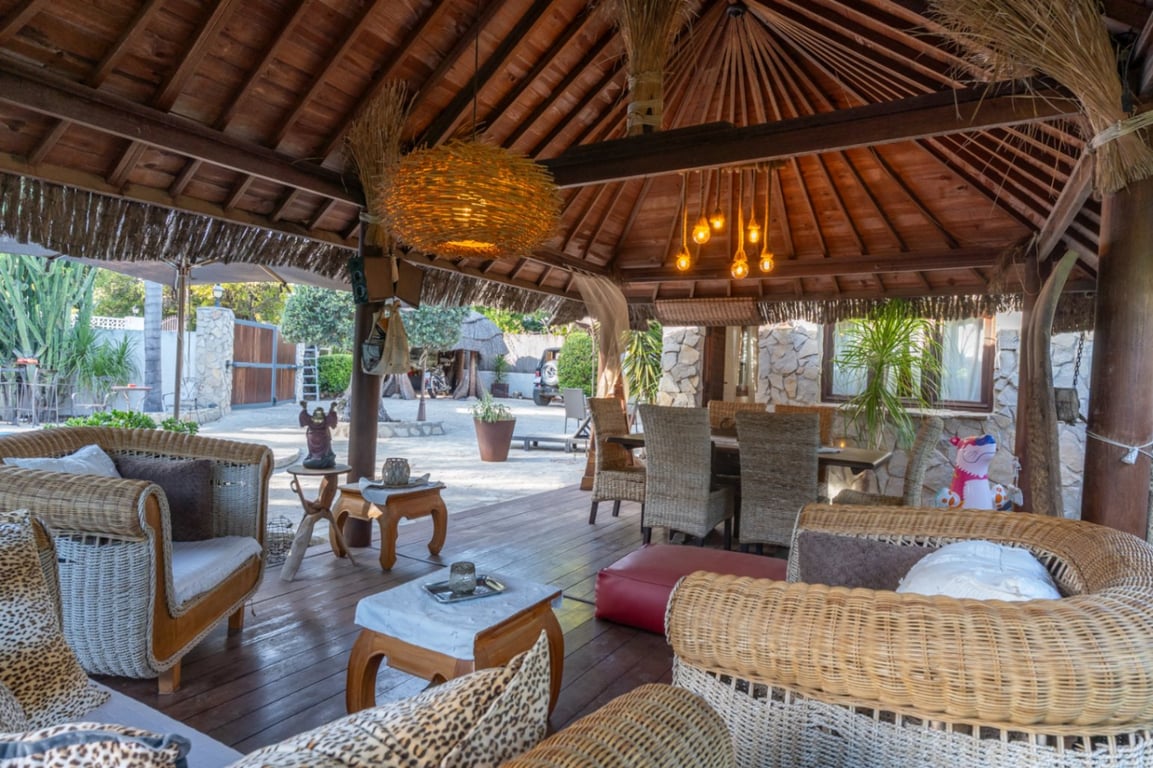 Villa con apartamento de invitados, totalmente renovada y cerca del casco antiguo de Jávea - 4