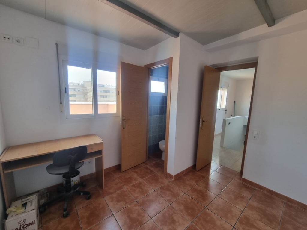 Maisonette extraordinària amb gran terrassa directament a la platja de Daimus. - 12