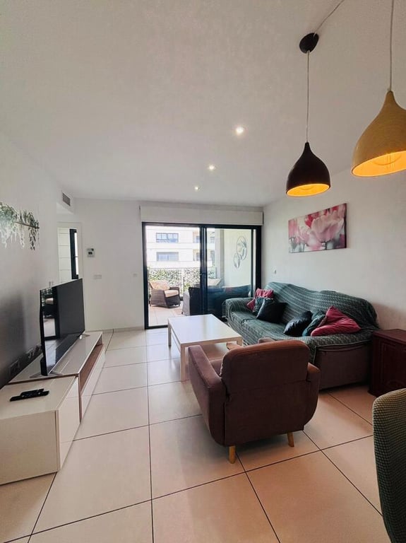 Property #RH21345 - 8