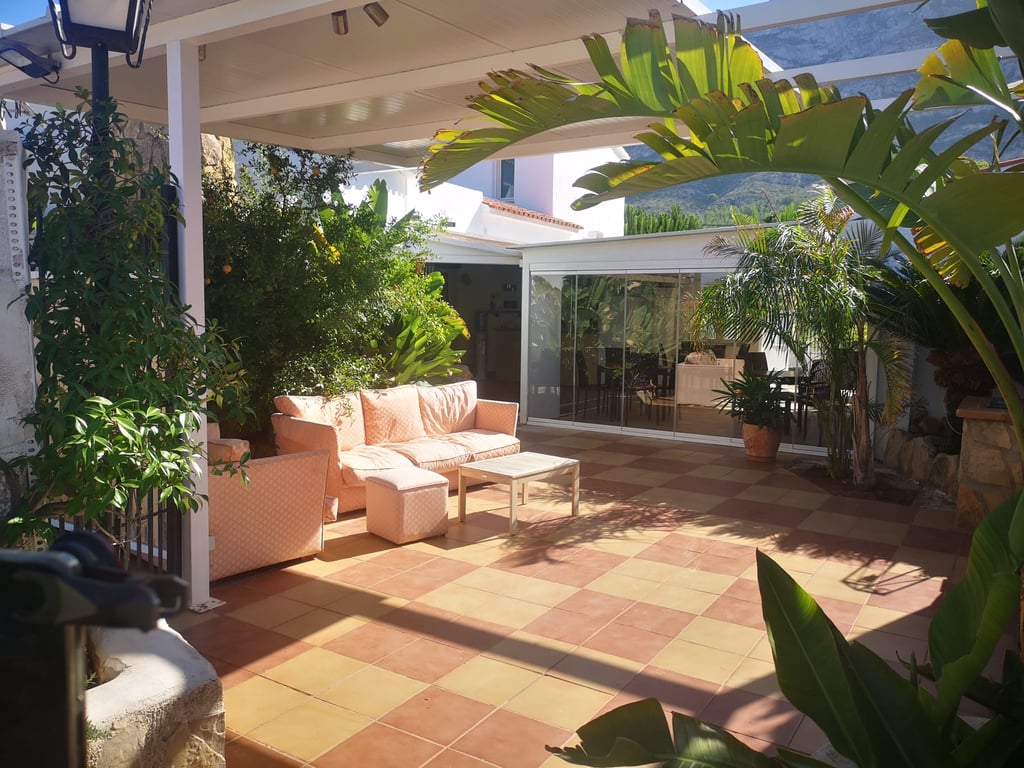 Finca Comercial Única a Dénia: Parcel·la de 2.611m², Vistes al Mar i al Montgó - 5