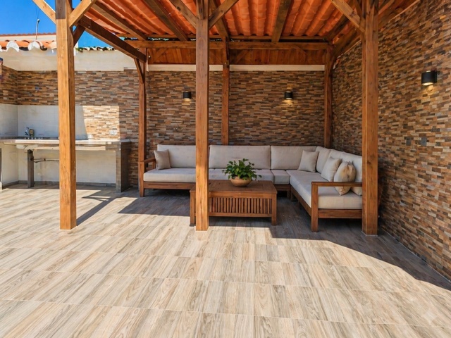 South‑facing modern villa in Calpe