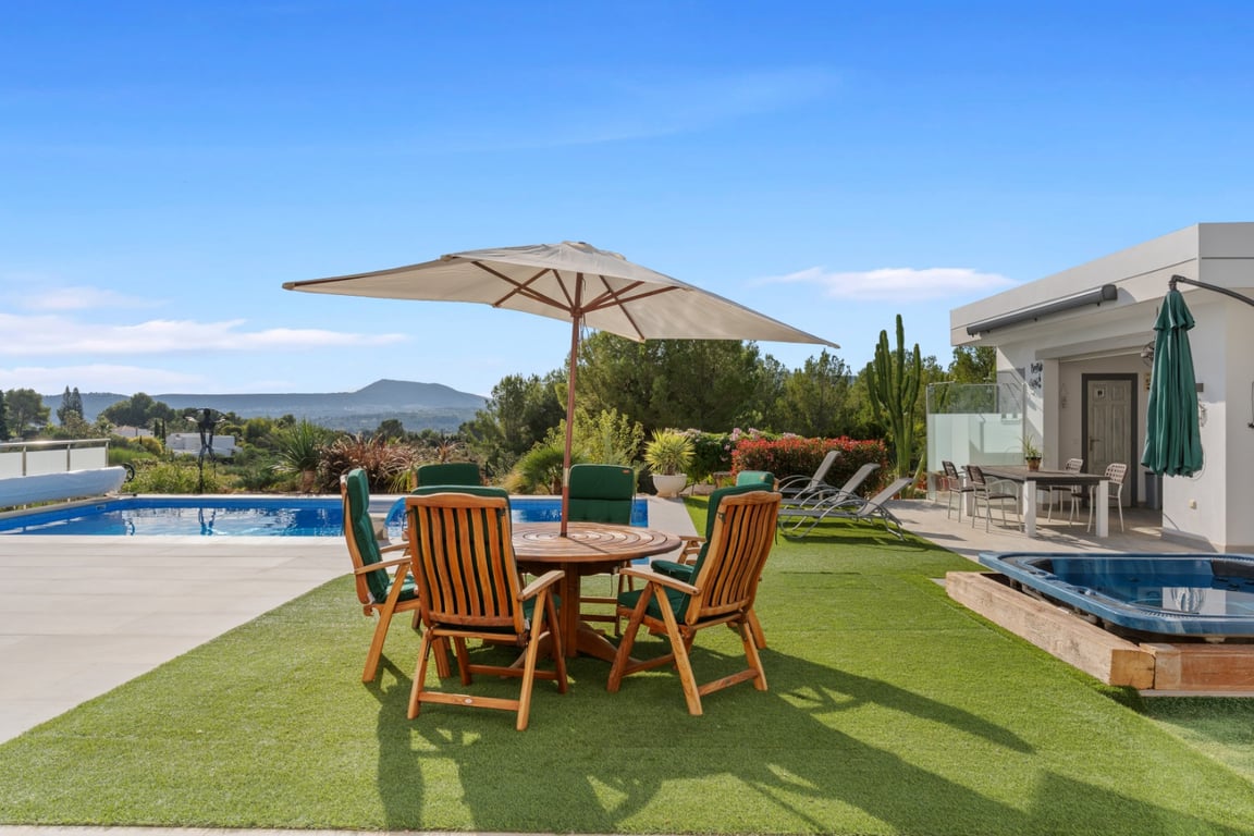 5-bed Villa in Jávea photo 23