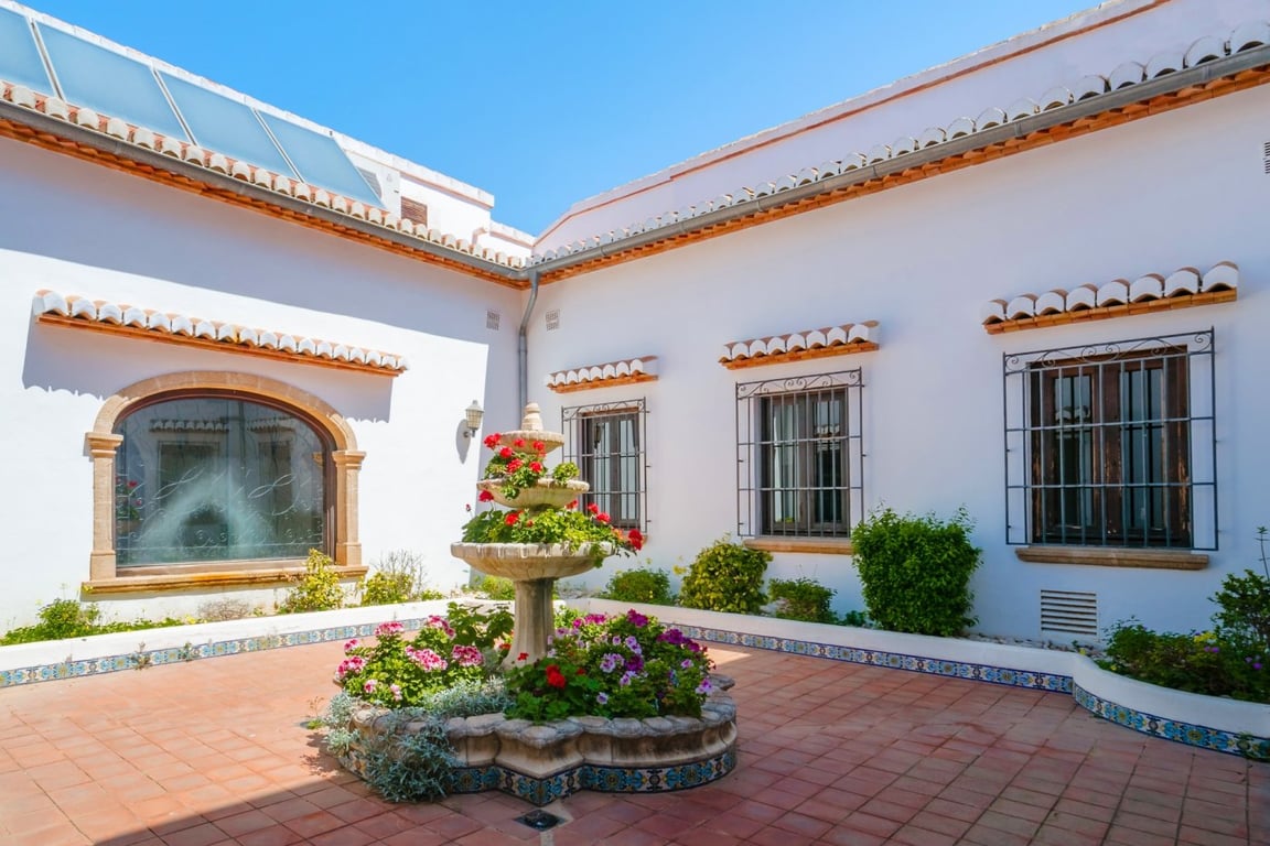 Gran Villa con casa de invitados en Jávea y parcela 5.835m2 - 11