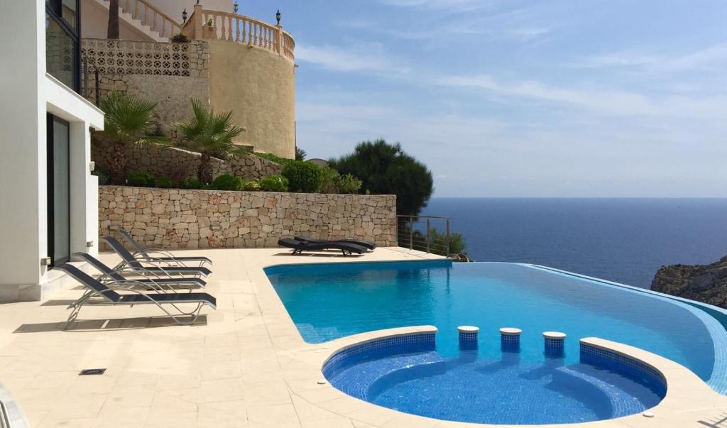 Jávea Mediterranean villa near Granadella Beach — €2,495,000