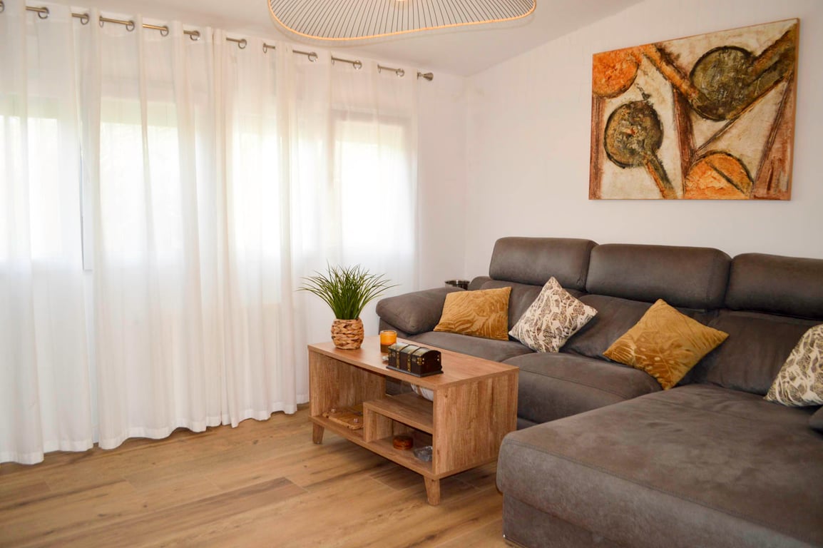 Villa de 4 dormitorios en Las Marinas, en la zona de Las Brisas - 12