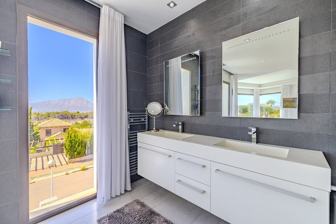 Property #RH20309 - 30