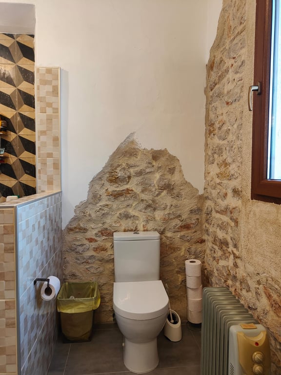 Parcela de 12.137 m2 con casa rústica habitable y bonitas vistas al mar y al Peñón de Ifach  - Benissa - 12