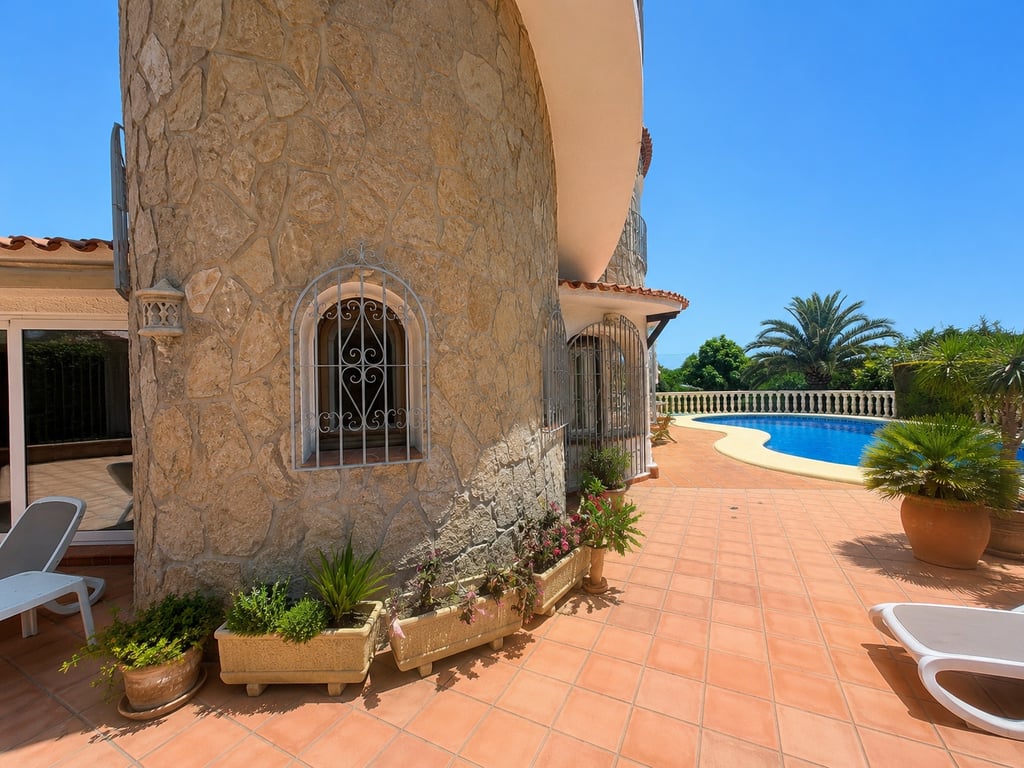 3-bed Villa in Jávea photo 10