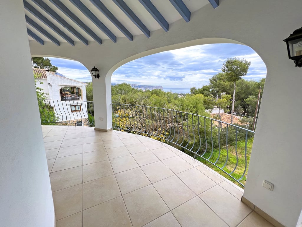 Villa cerca de la playa con vistas al mar en Jávea - 13