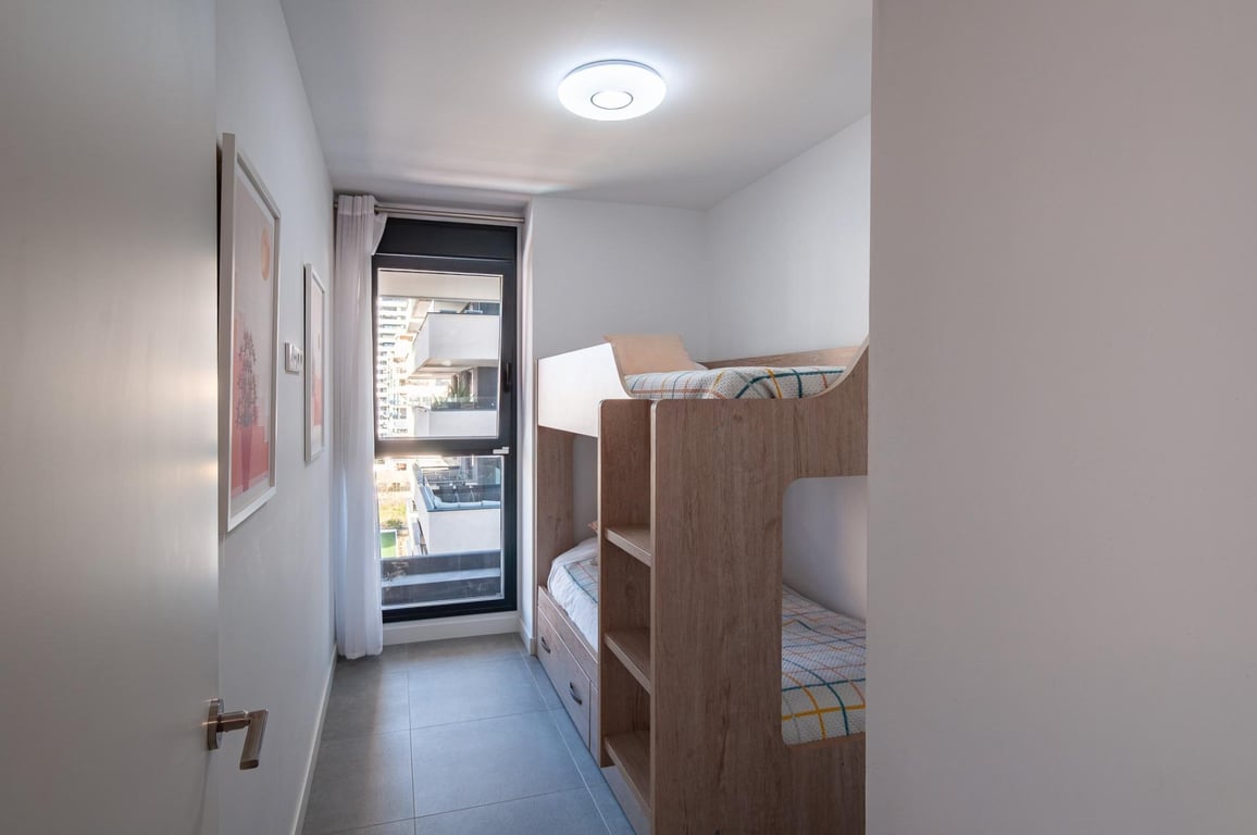 Property #RH21302 - 14