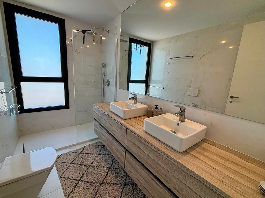 Property #RH21316 - 23