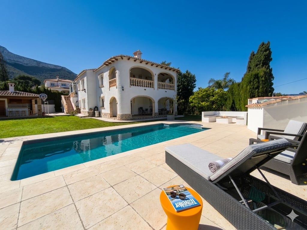 Villa de 3 dormitorios, apartamento de invitados y vistas al mar en el Montgó, Dénia - 26