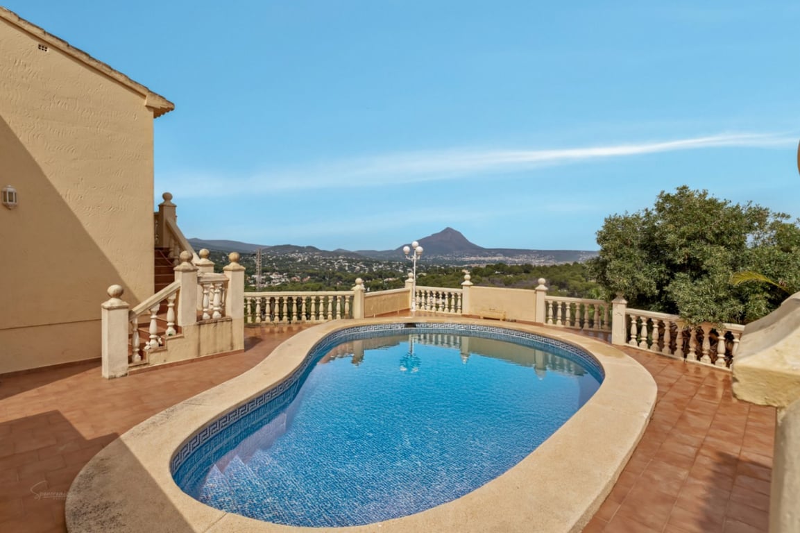 VILLA UBICADA EN UNA TRANQUILA ZONA CON INCREIBLES VISTAS PANORAMICAS - 23