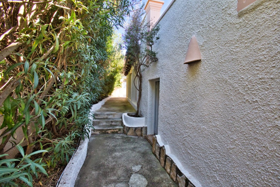 Villa tradicional con vistas al mar en venta en Benissa - 40