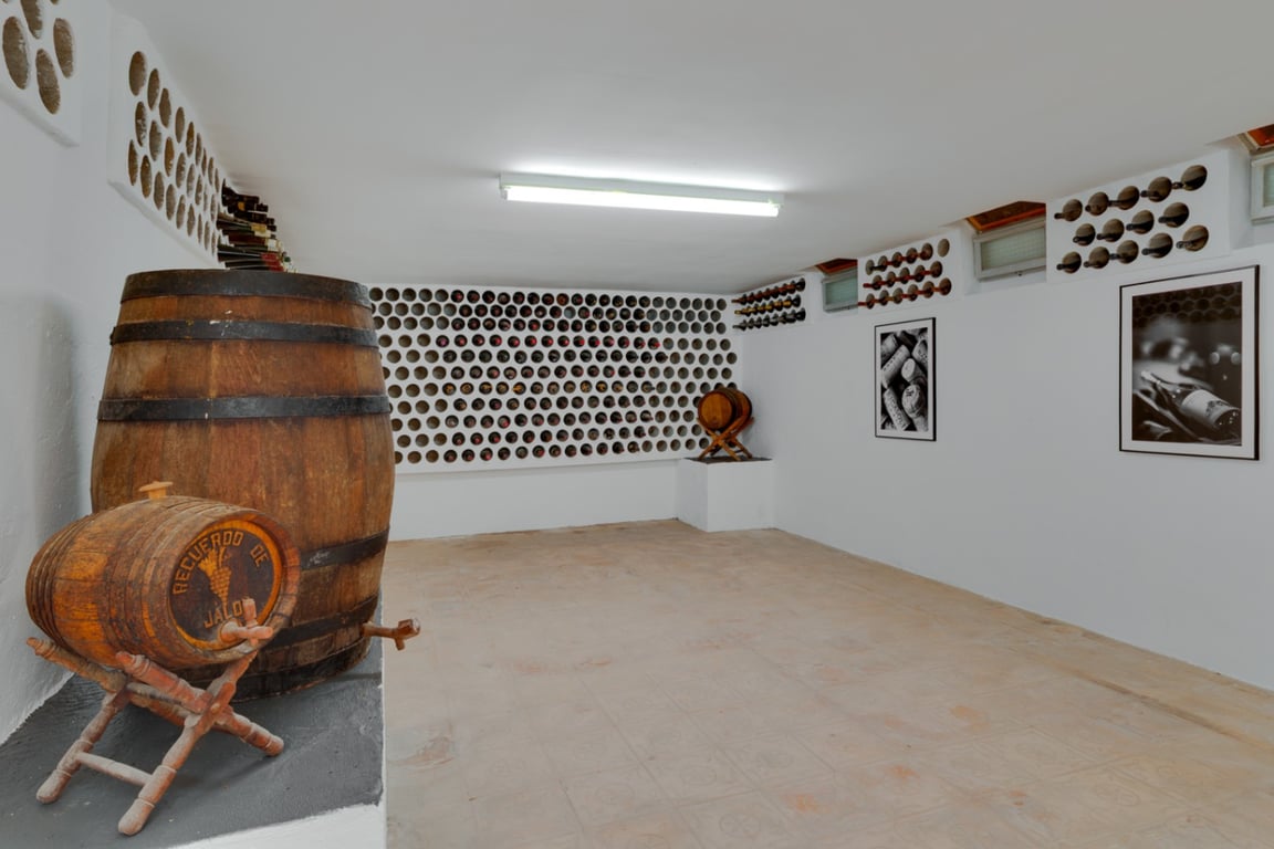 Propietat Rara a Calpe: Vila de Luxe Renovada + Casa per a Convidats en un Immens Terreny de 2,100 m²! - 35