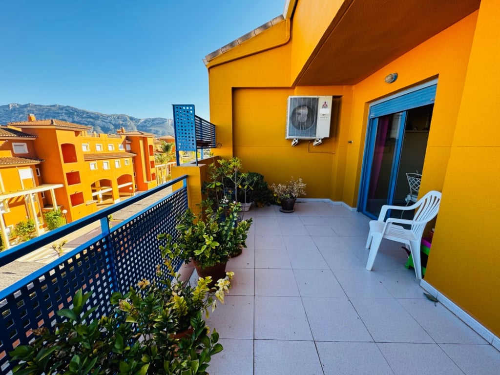 Ático  dúplex de 4 habitaciones en Marinas Km1-Zona Club de Tenis - 11