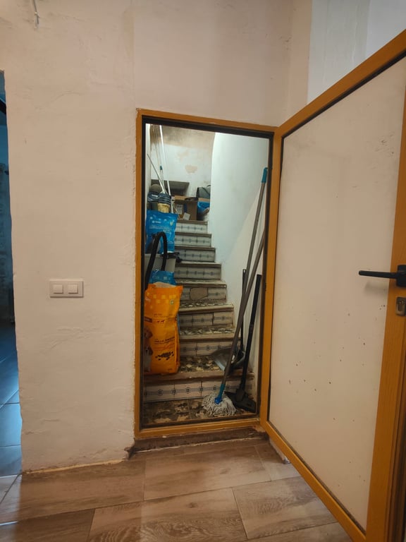 Parcela de 12.137 m2 con casa rústica habitable y bonitas vistas al mar y al Peñón de Ifach  - Benissa - 20